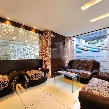 Hotel Lee International Kalküta Dış mekan fotoğraf
