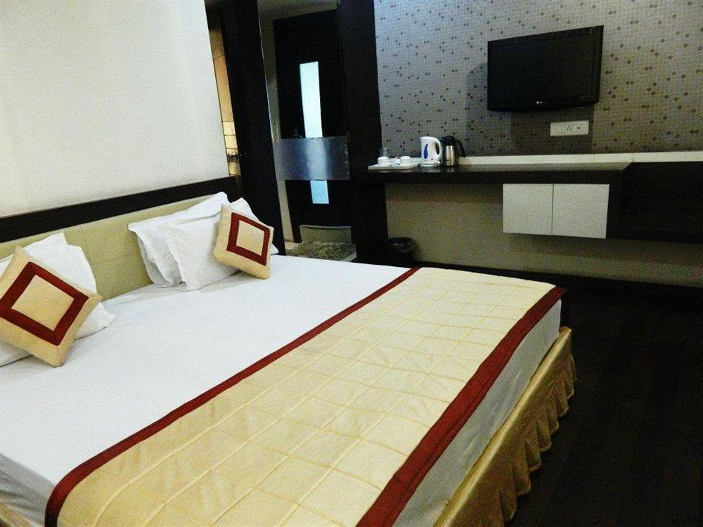 Hotel Lee International Kalküta Dış mekan fotoğraf