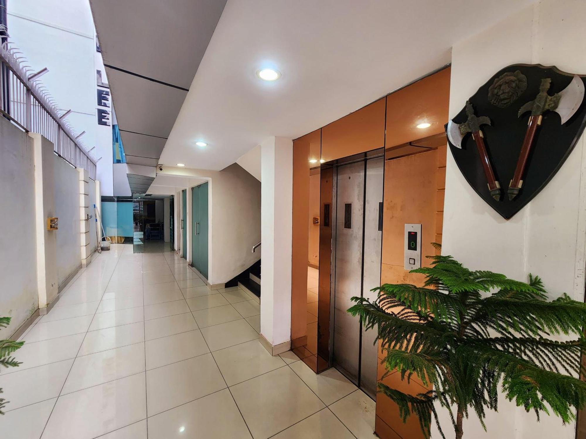 Hotel Lee International Kalküta Dış mekan fotoğraf