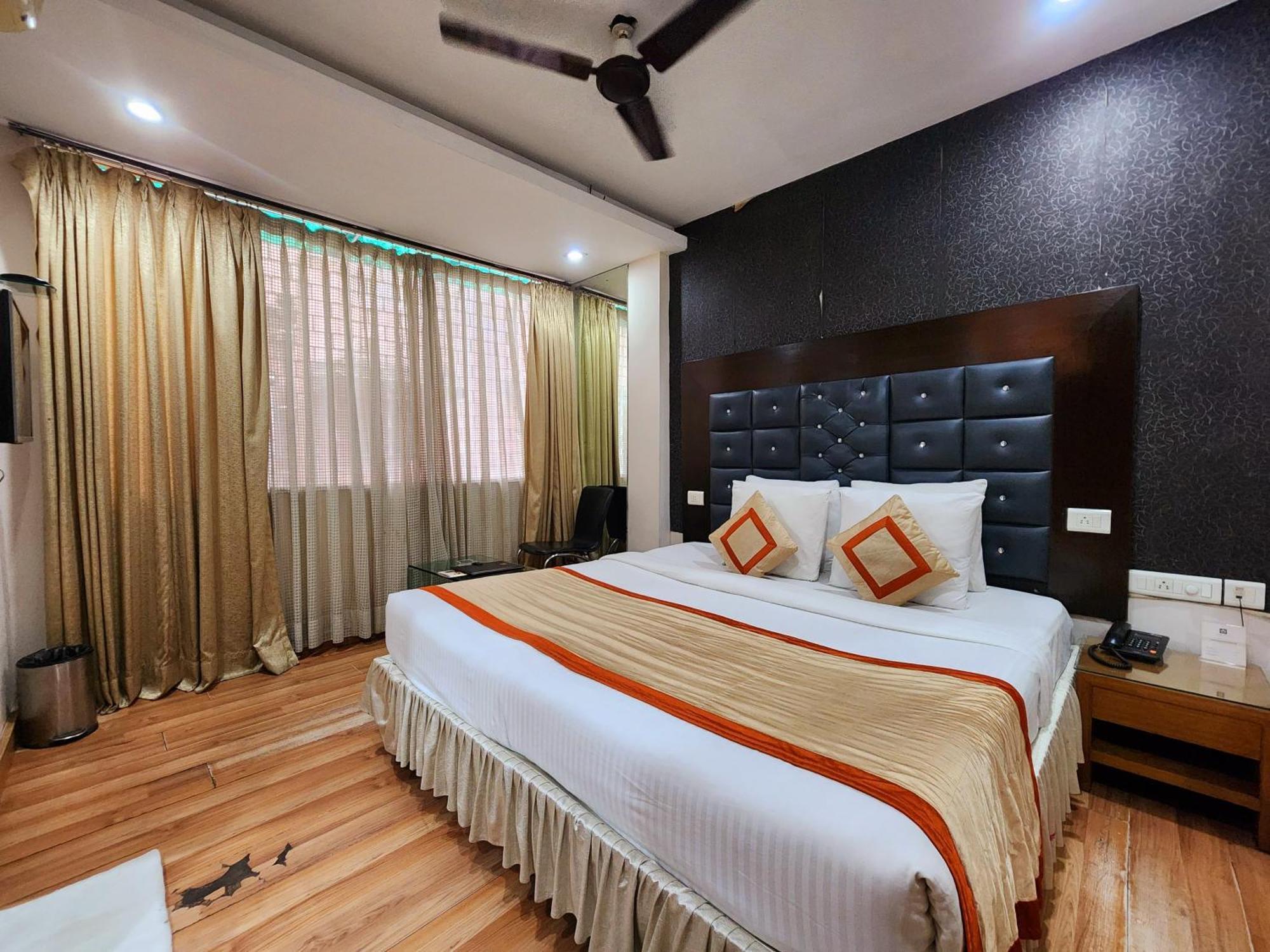 Hotel Lee International Kalküta Dış mekan fotoğraf