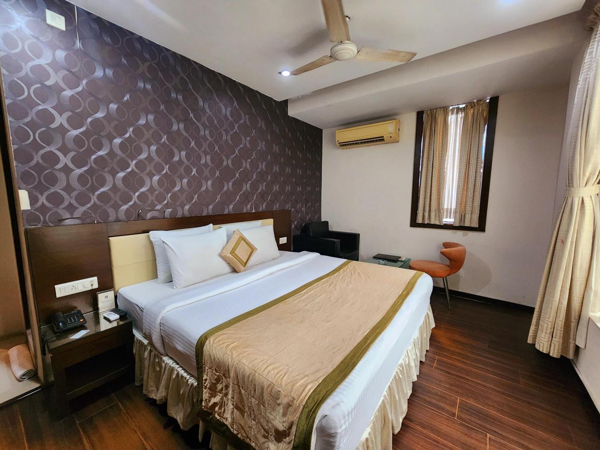 Hotel Lee International Kalküta Dış mekan fotoğraf