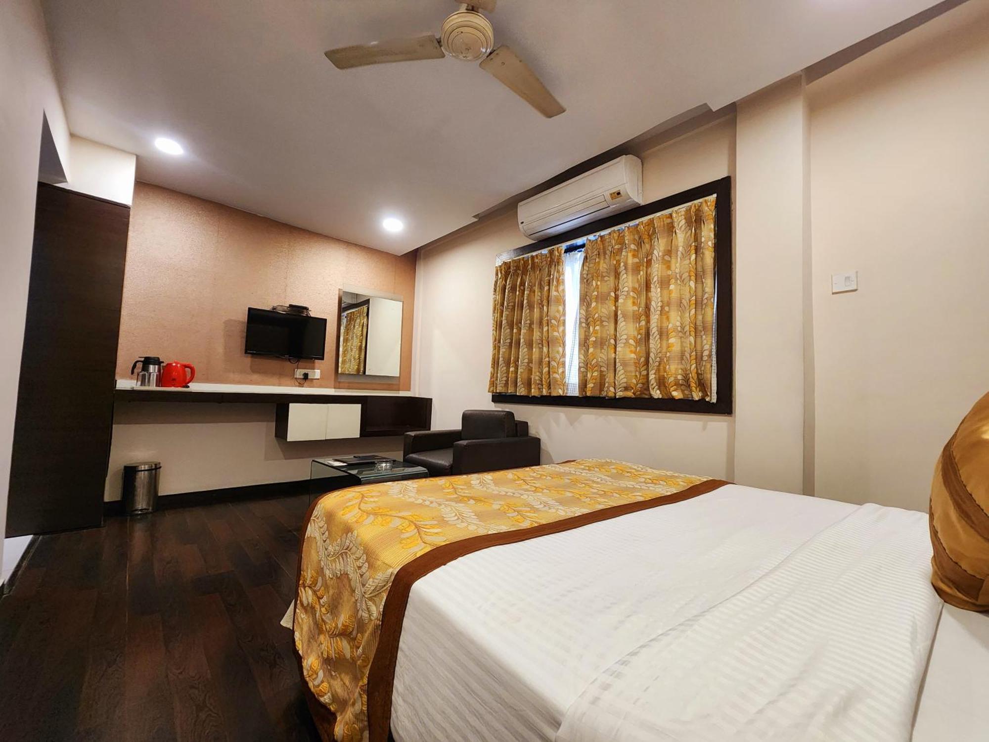 Hotel Lee International Kalküta Dış mekan fotoğraf