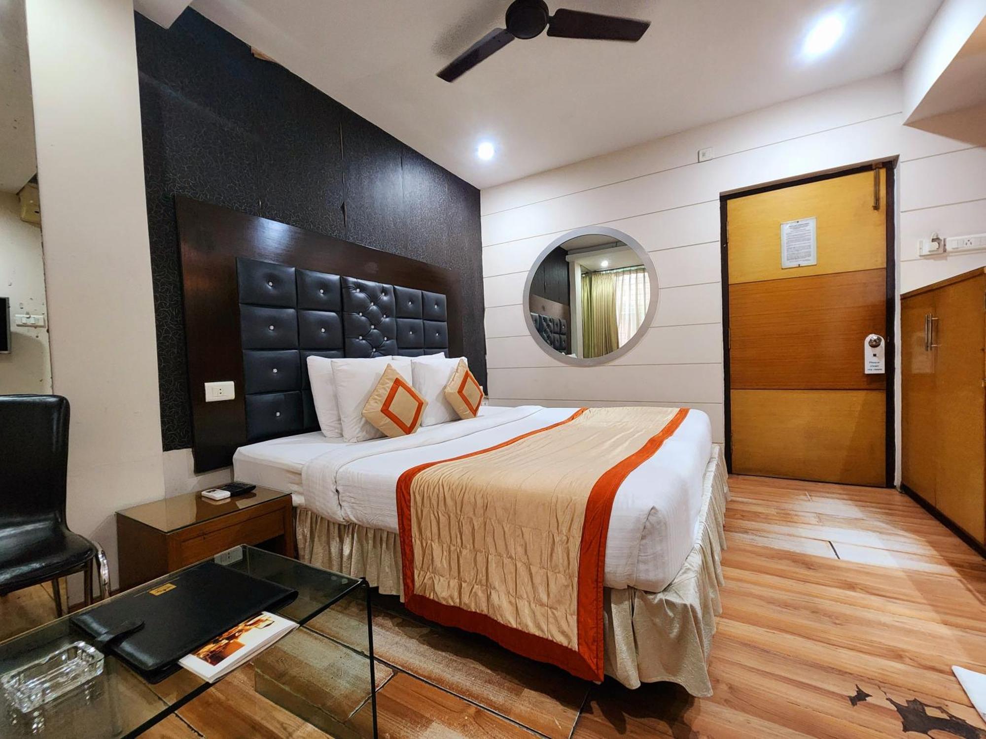 Hotel Lee International Kalküta Dış mekan fotoğraf